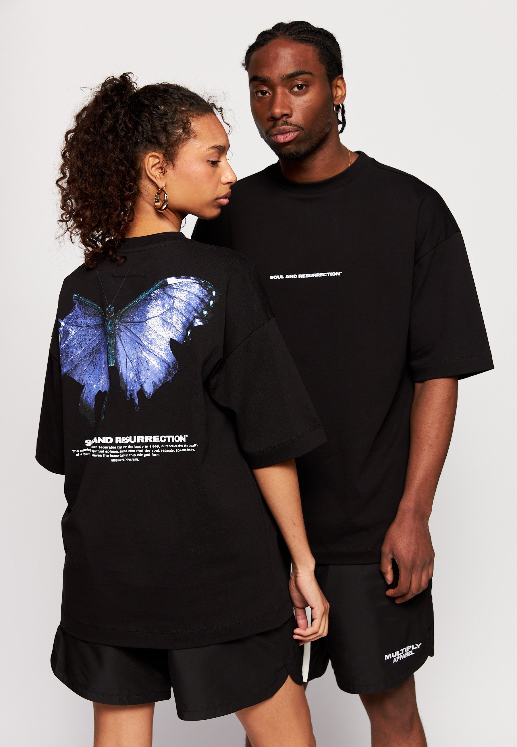 Multiply Apparel Oversize T-Shirt BUTTERFLY Black – Frontalansicht