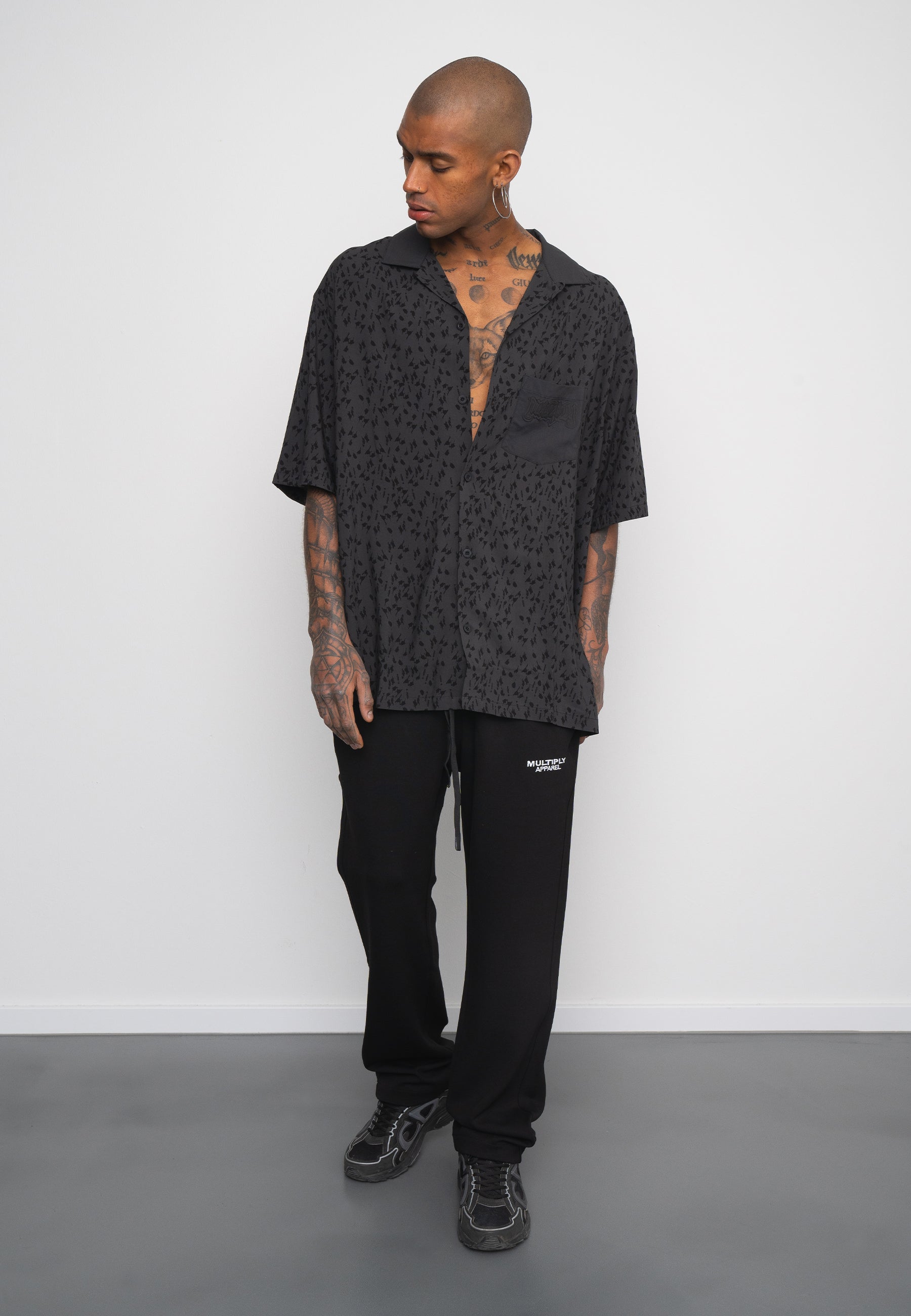 Multiply Apparel Oversize Shirt INMATES Black Soda – weitere Ansicht 4