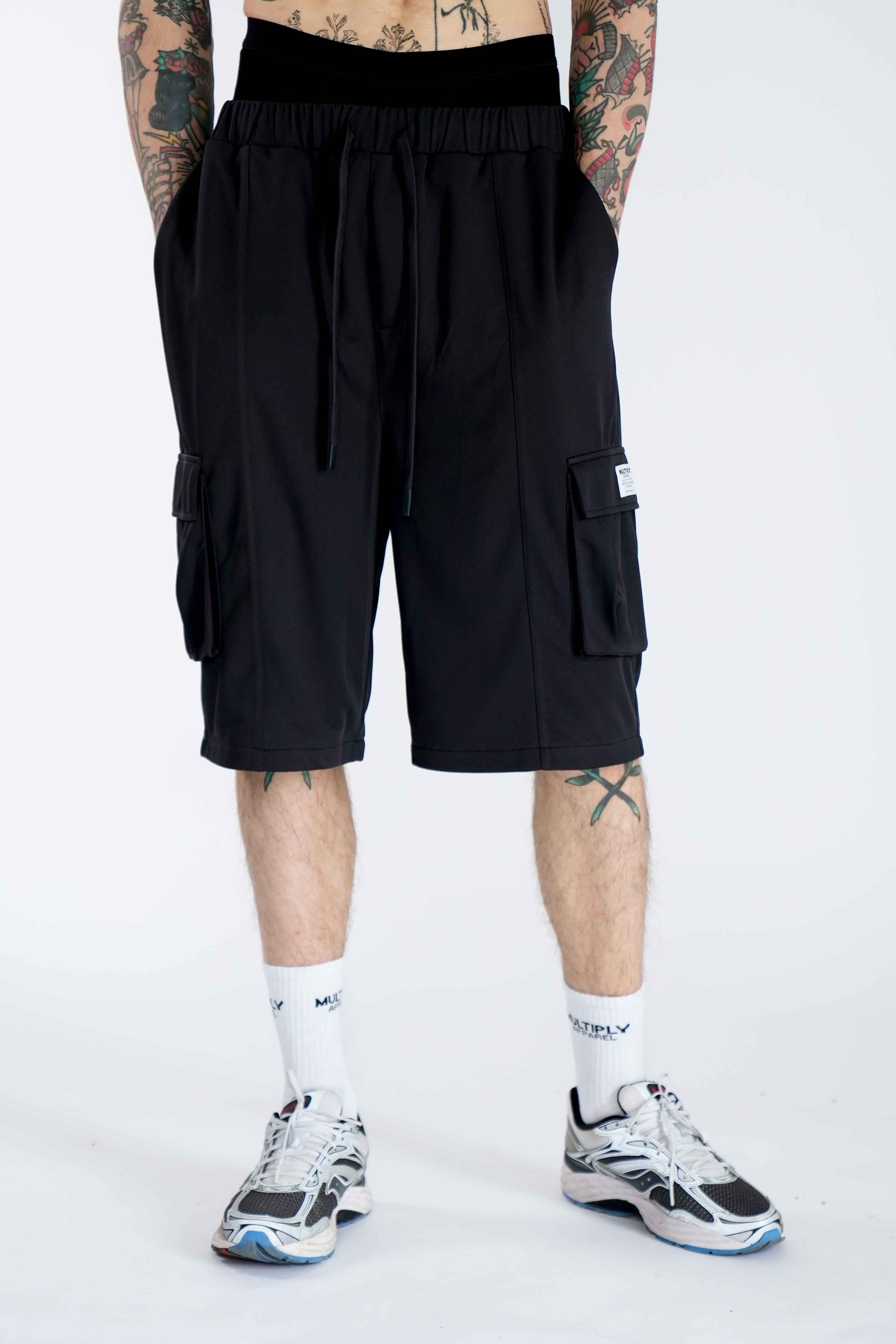 Multiply Apparel Oversize Utility Shorts GRID Black Soda – Frontalansicht