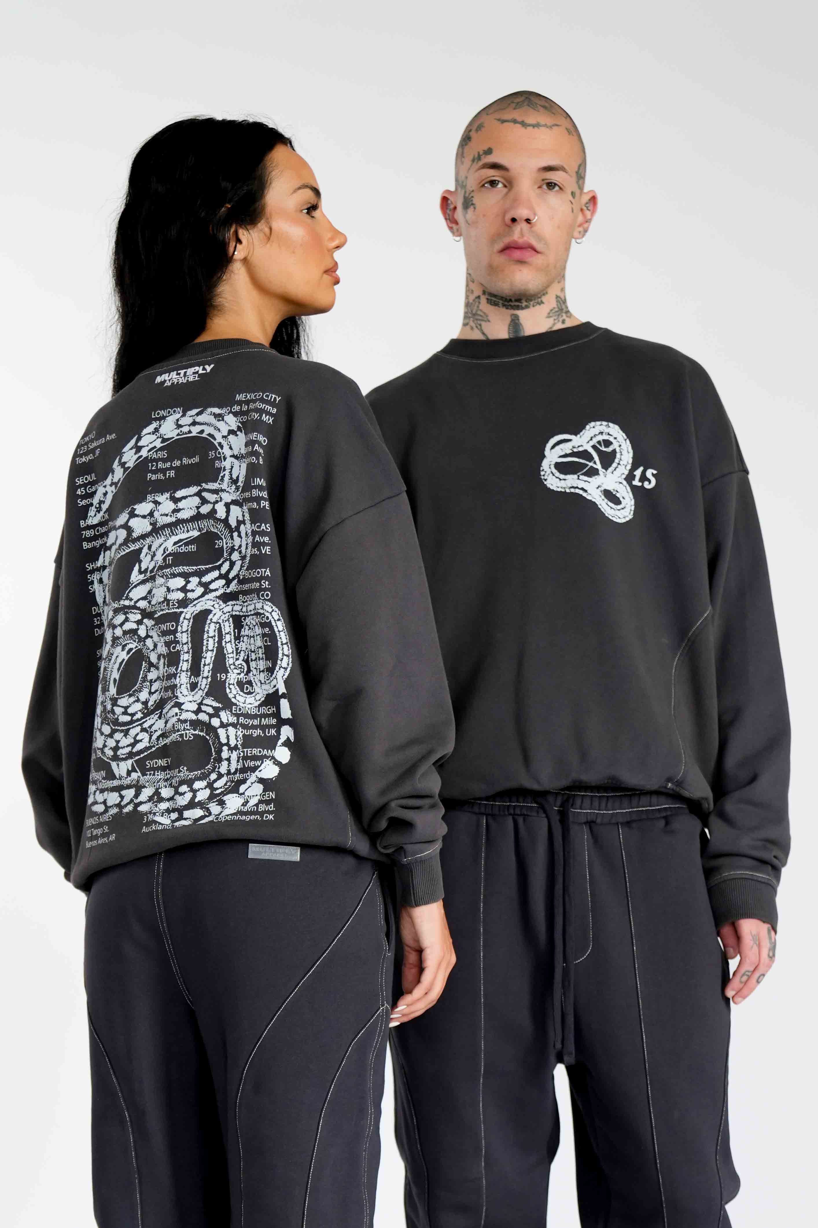 Oversize Sweatshirt SERPENT Black Soda Washed