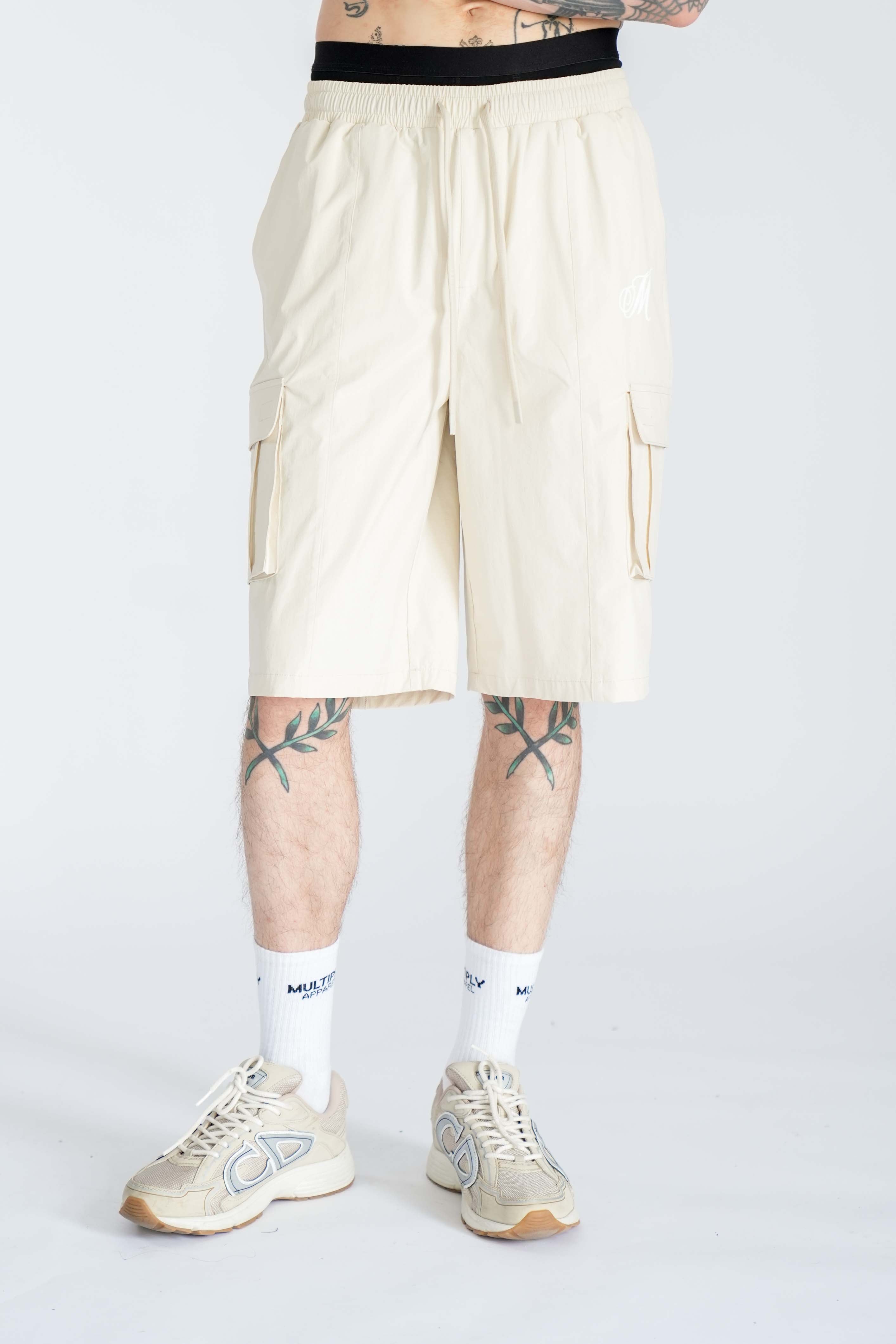 Multiply Apparel Oversize Utility Shorts ALL-PURPOSE Pistachio Shell – Frontalansicht