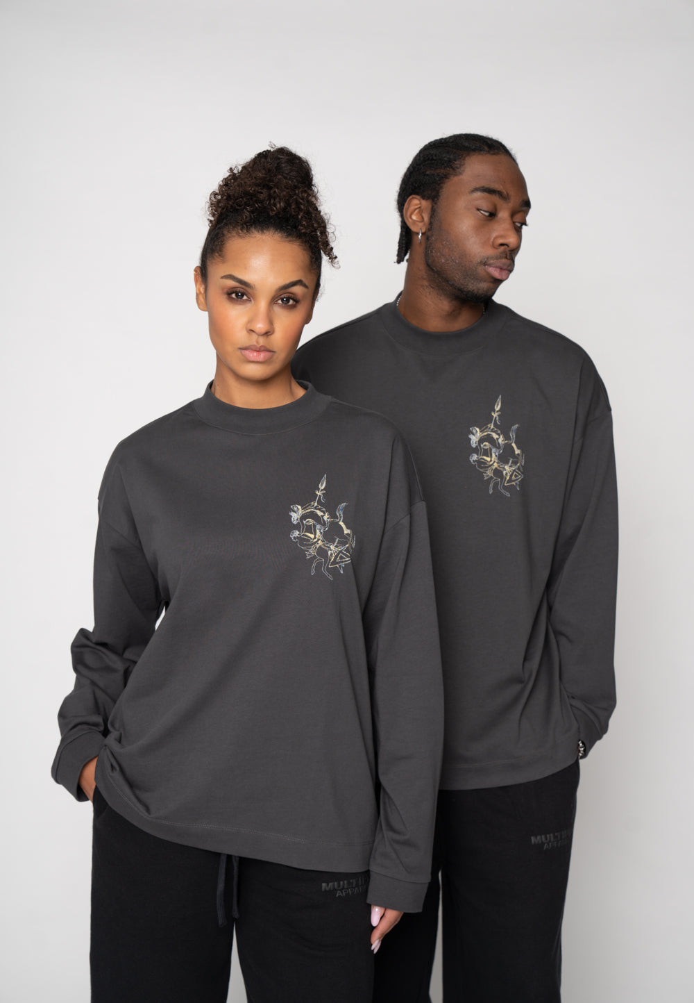 Multiply Apparel Oversize Longsleeve HORSE SKETCH Black Soda Washed – weitere Ansicht 4