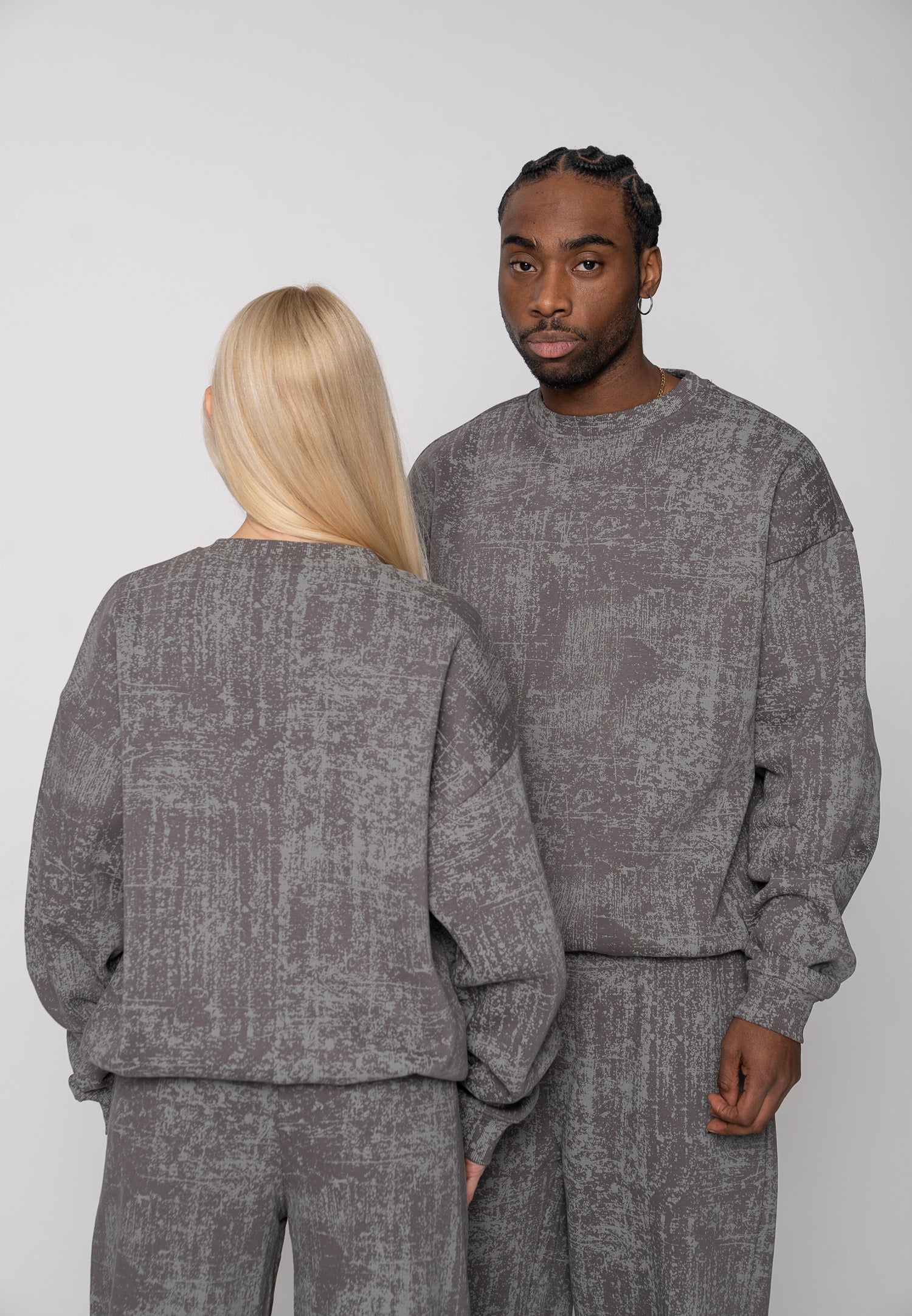 Multiply Apparel Sweatshirt PLASTER Vasporous Gray – Frontalansicht