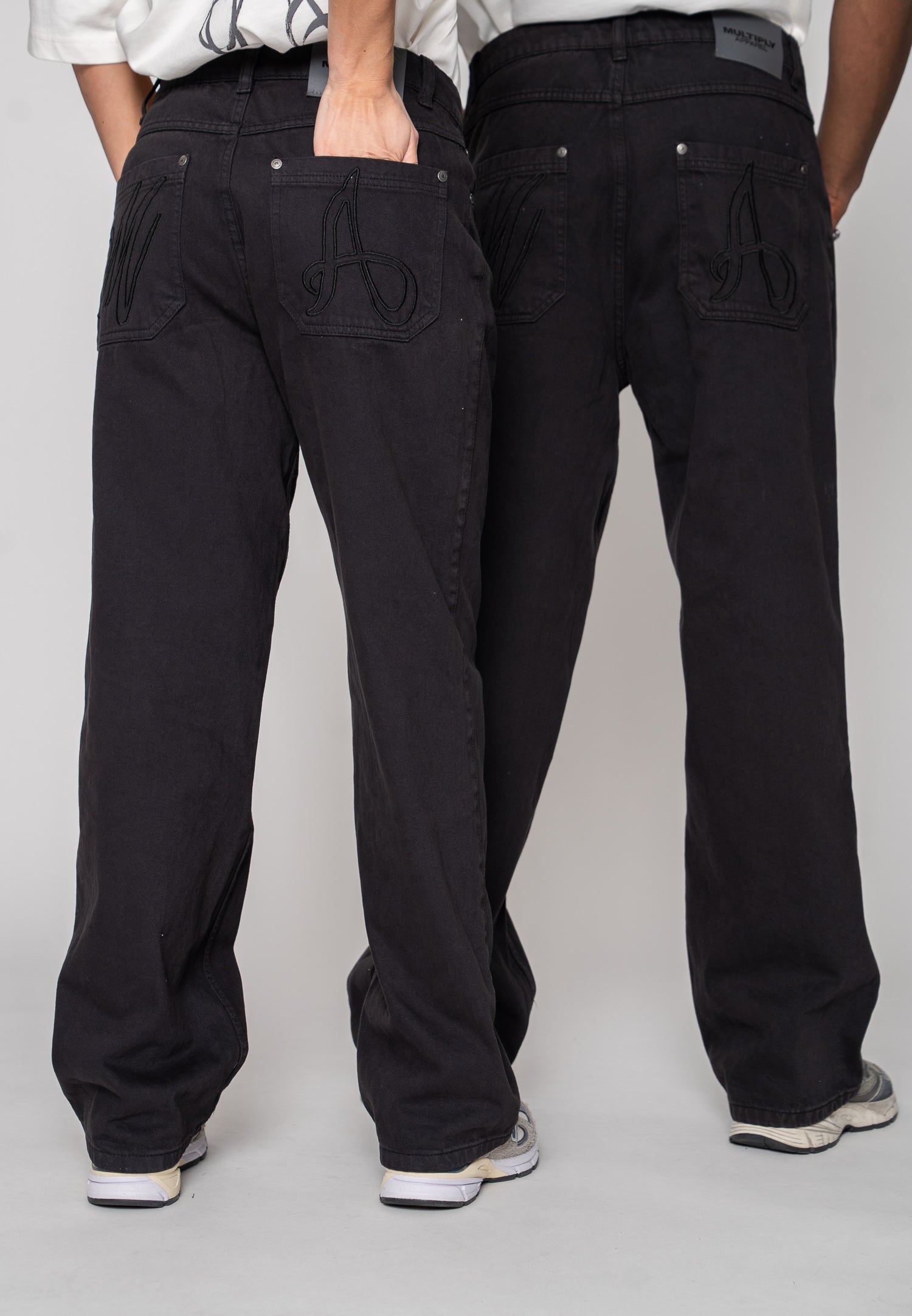 Wide Straight Jeans Black Washed