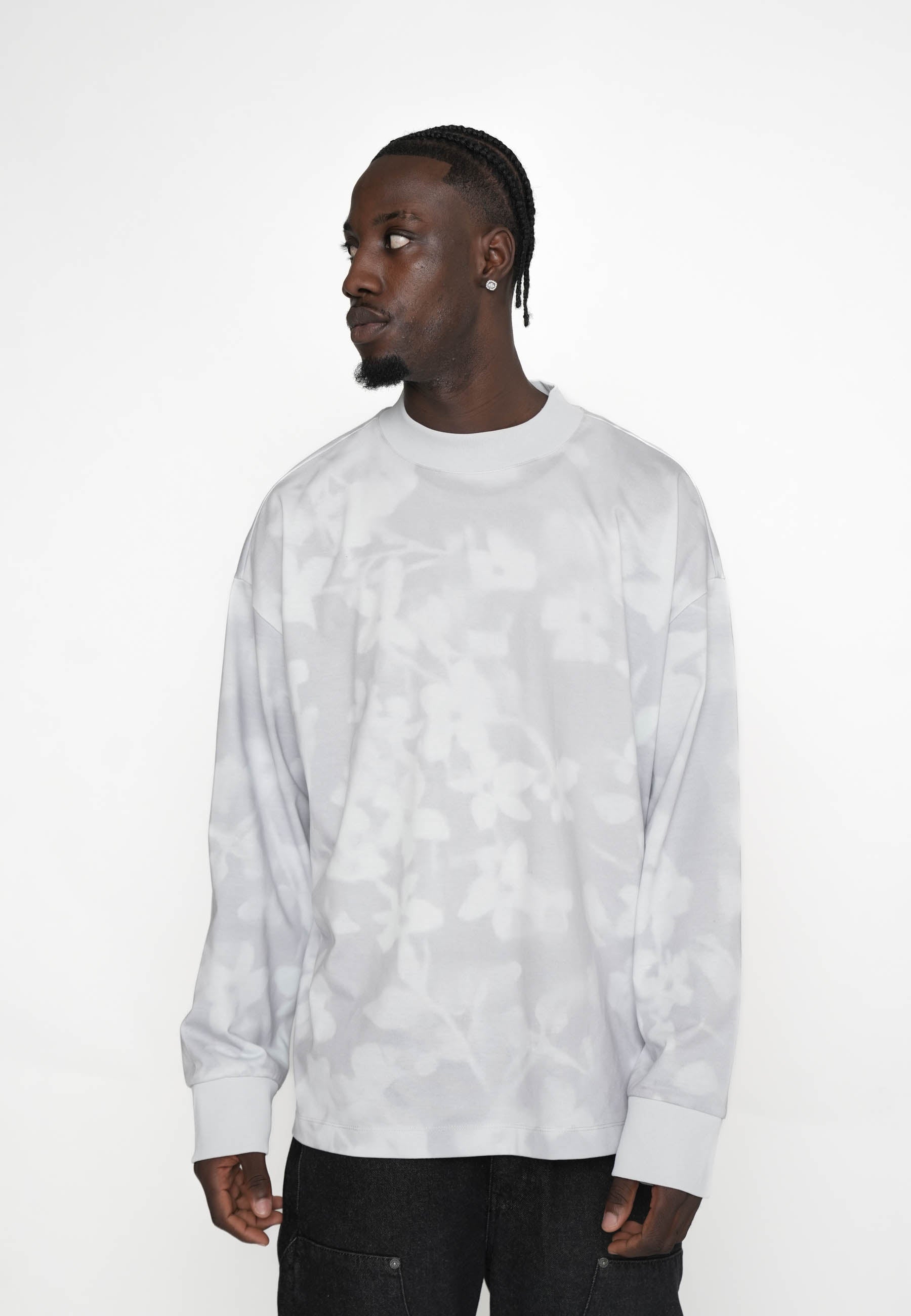 Multiply Apparel Oversize Longsleeve T-shirt FADED FLORAL Vasporous Grey – weitere Ansicht 3