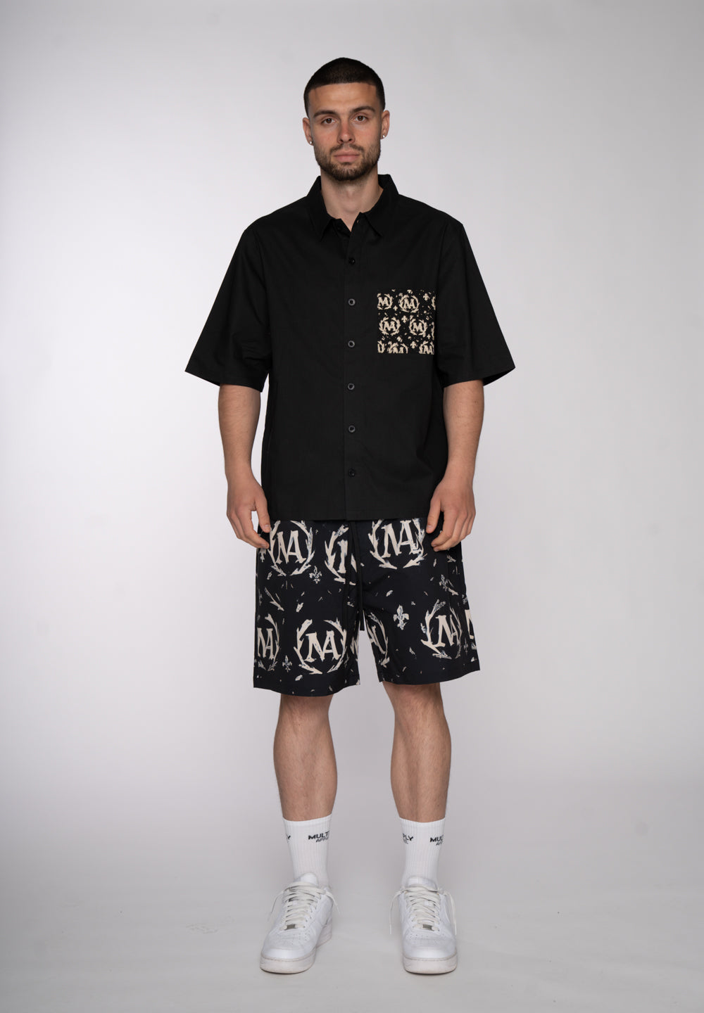 Multiply Apparel Shorts PAINTERLY Pirate Black – weitere Ansicht 2