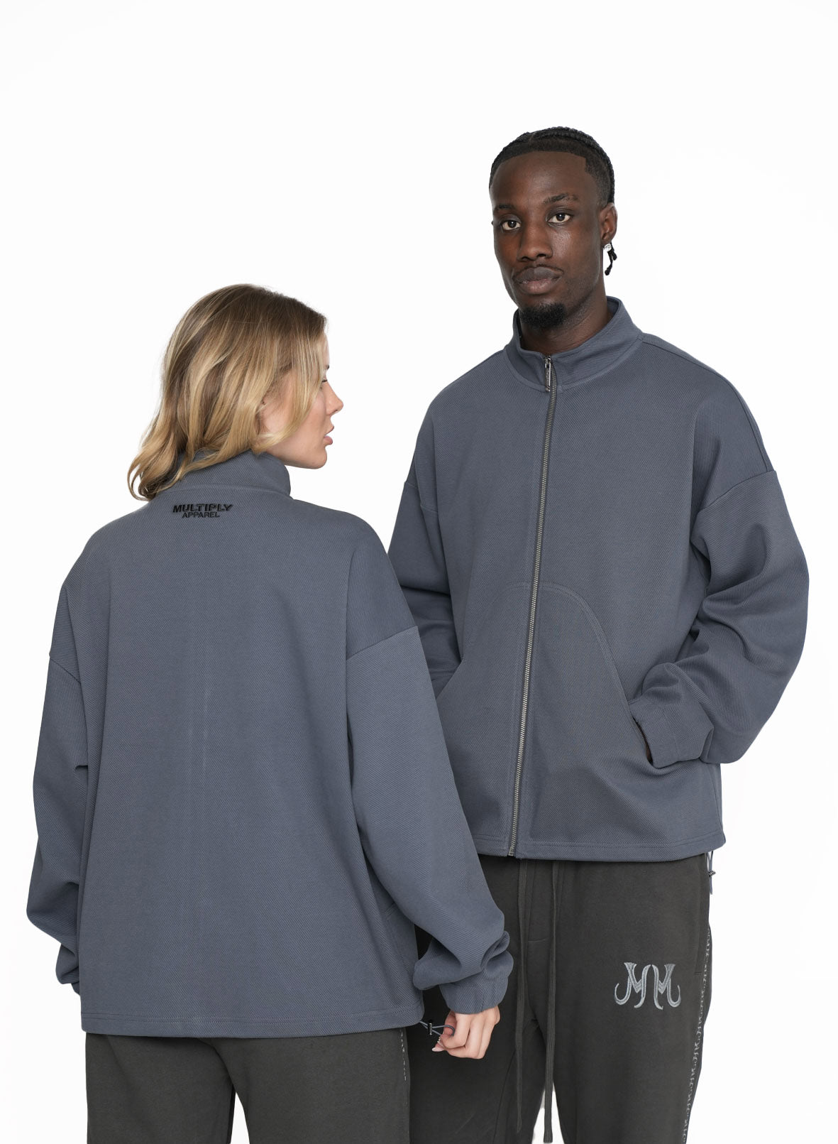 Multiply Apparel Rounded Knit Jacket FOLD Black Soda Washed – Frontalansicht