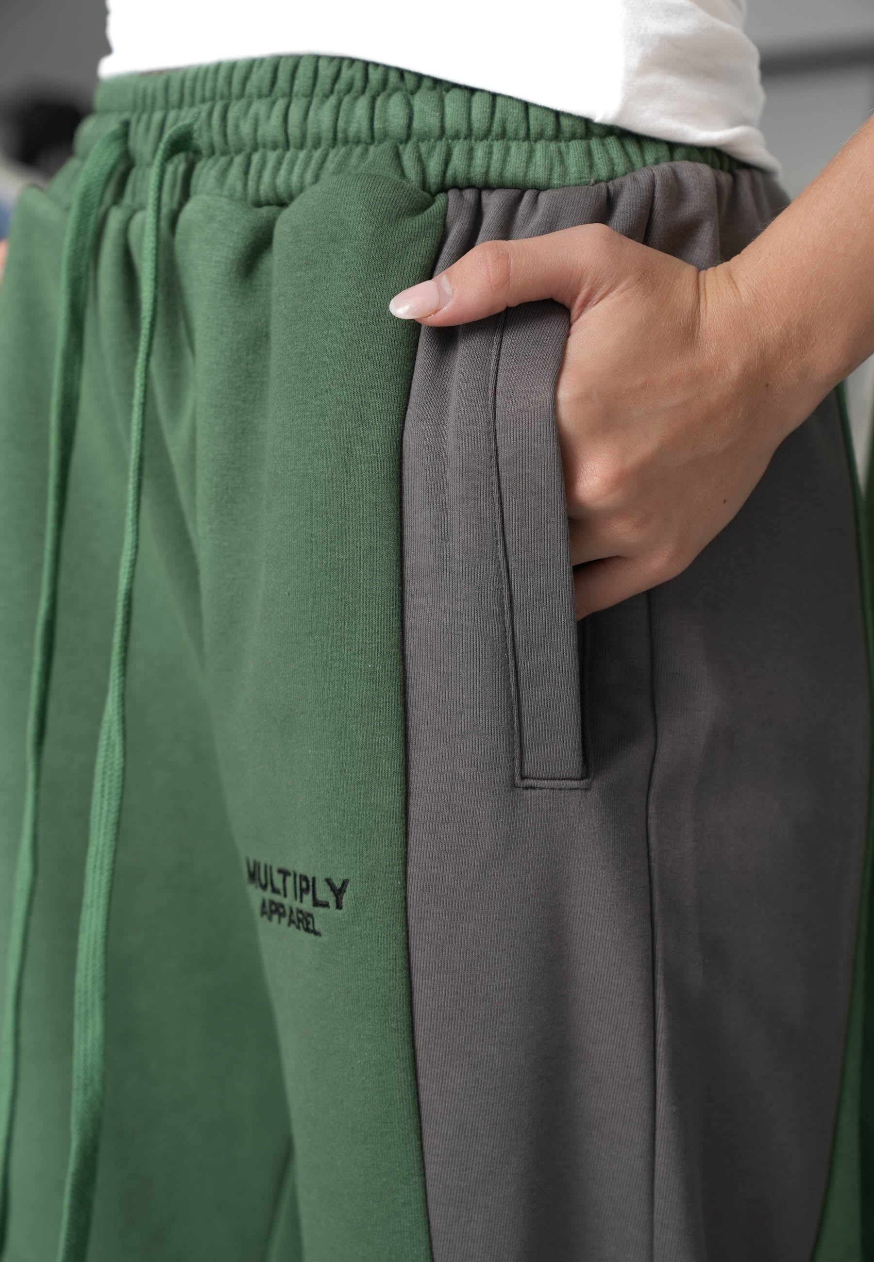 Jogger RECOGNITION Botanical Garden