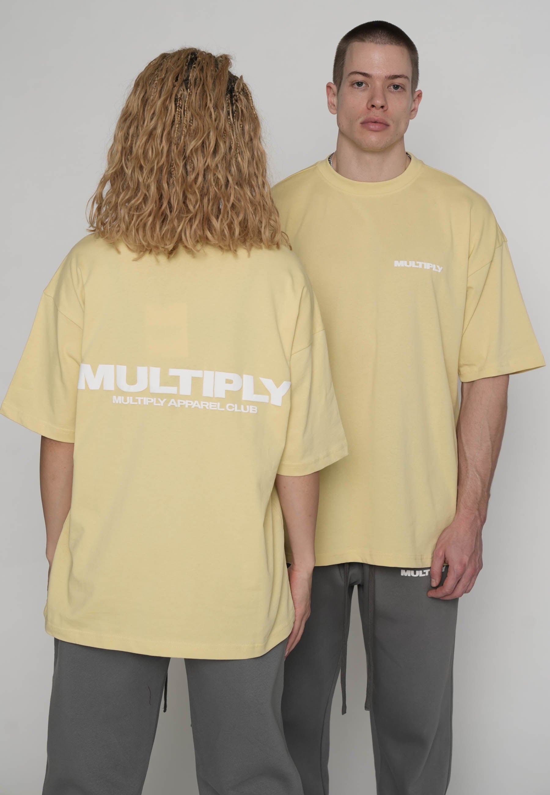 Multiply Apparel Oversize T-shirt MULTIPLY Straw – Frontalansicht