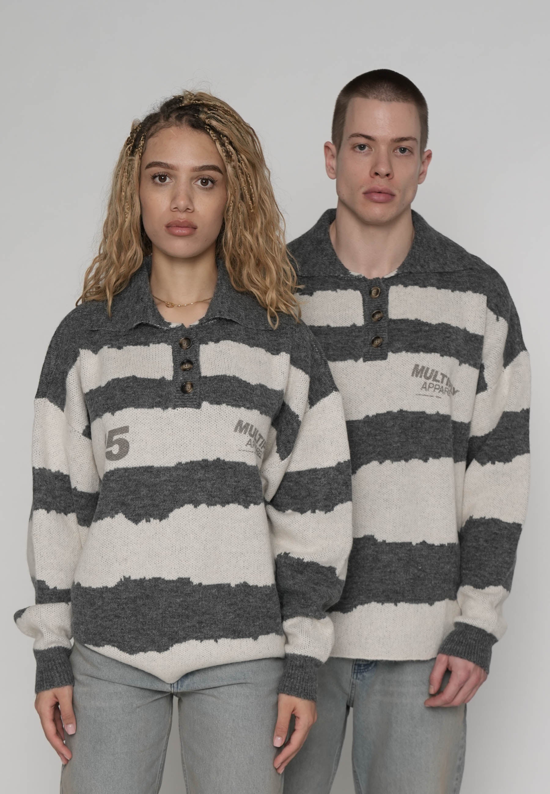 Multiply Apparel Oversize knit Longsleeve Polo DUNES Black – Frontalansicht