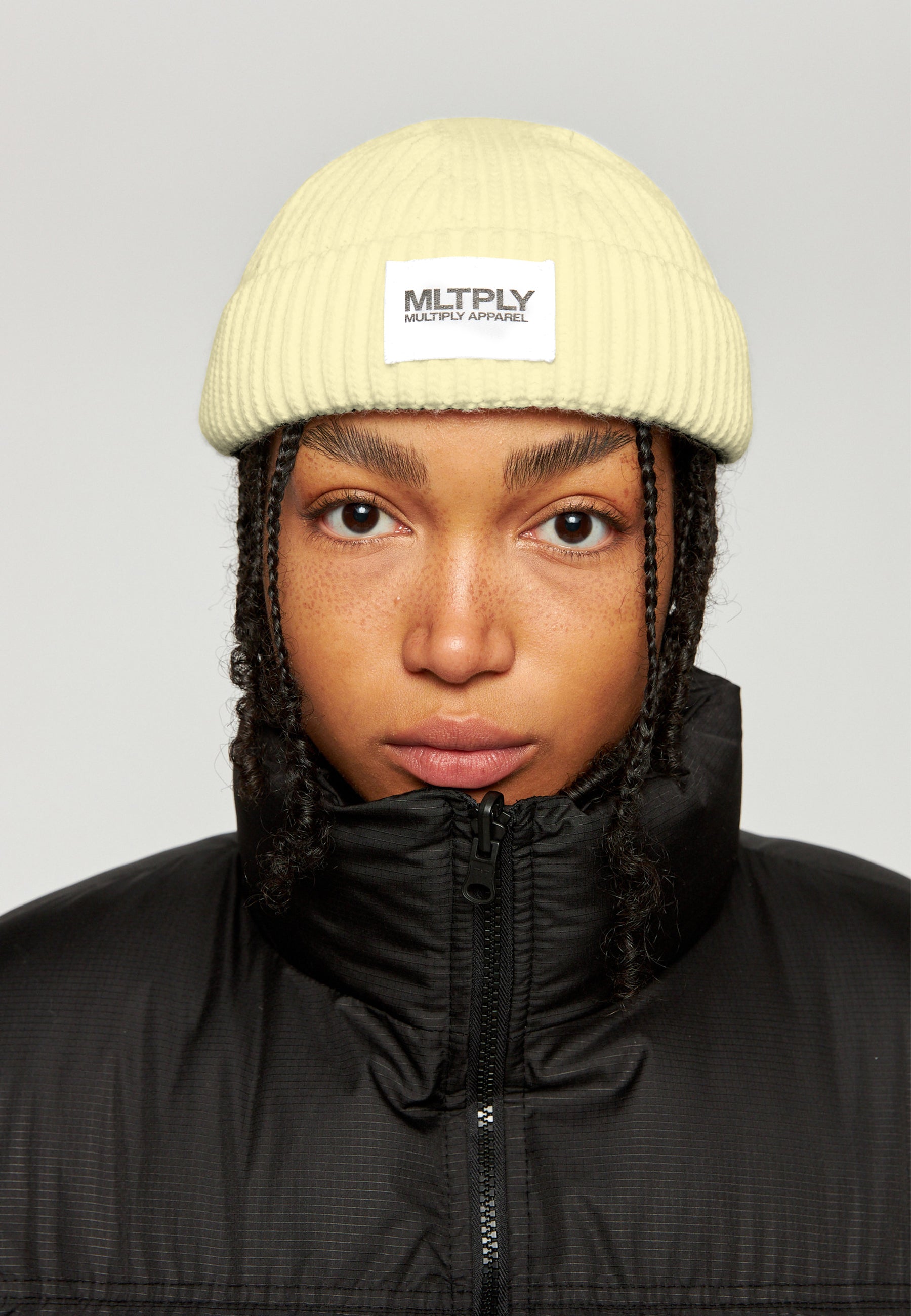 Multiply Apparel Beanie MLTPLY Cloud Dancer – Frontalansicht