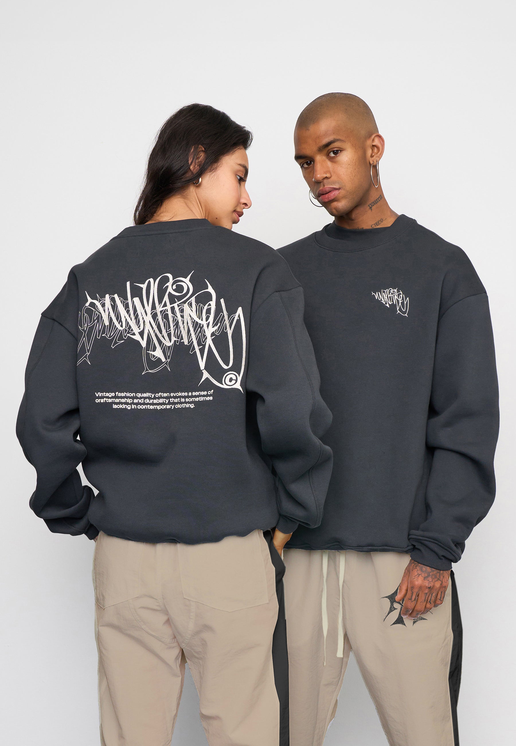 Multiply Spparel Oversize Sweatshirt THORNES Black Soda Washed