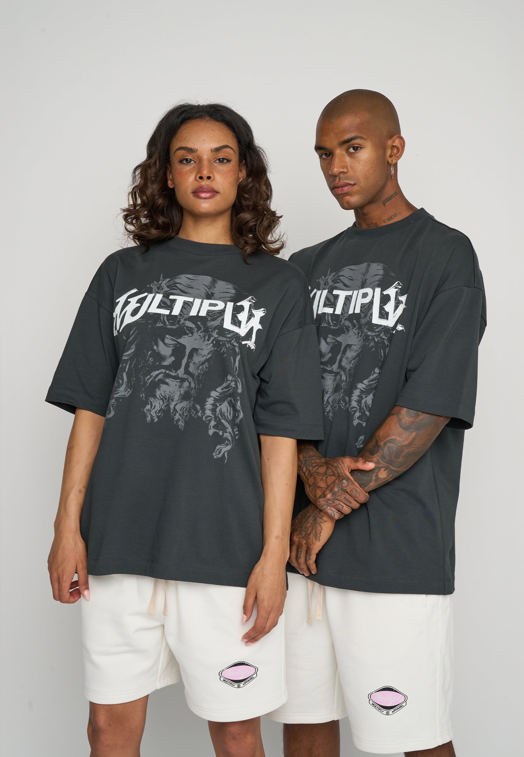 Multiply Spparel Oversize T-Shirt SACRED Black Soda