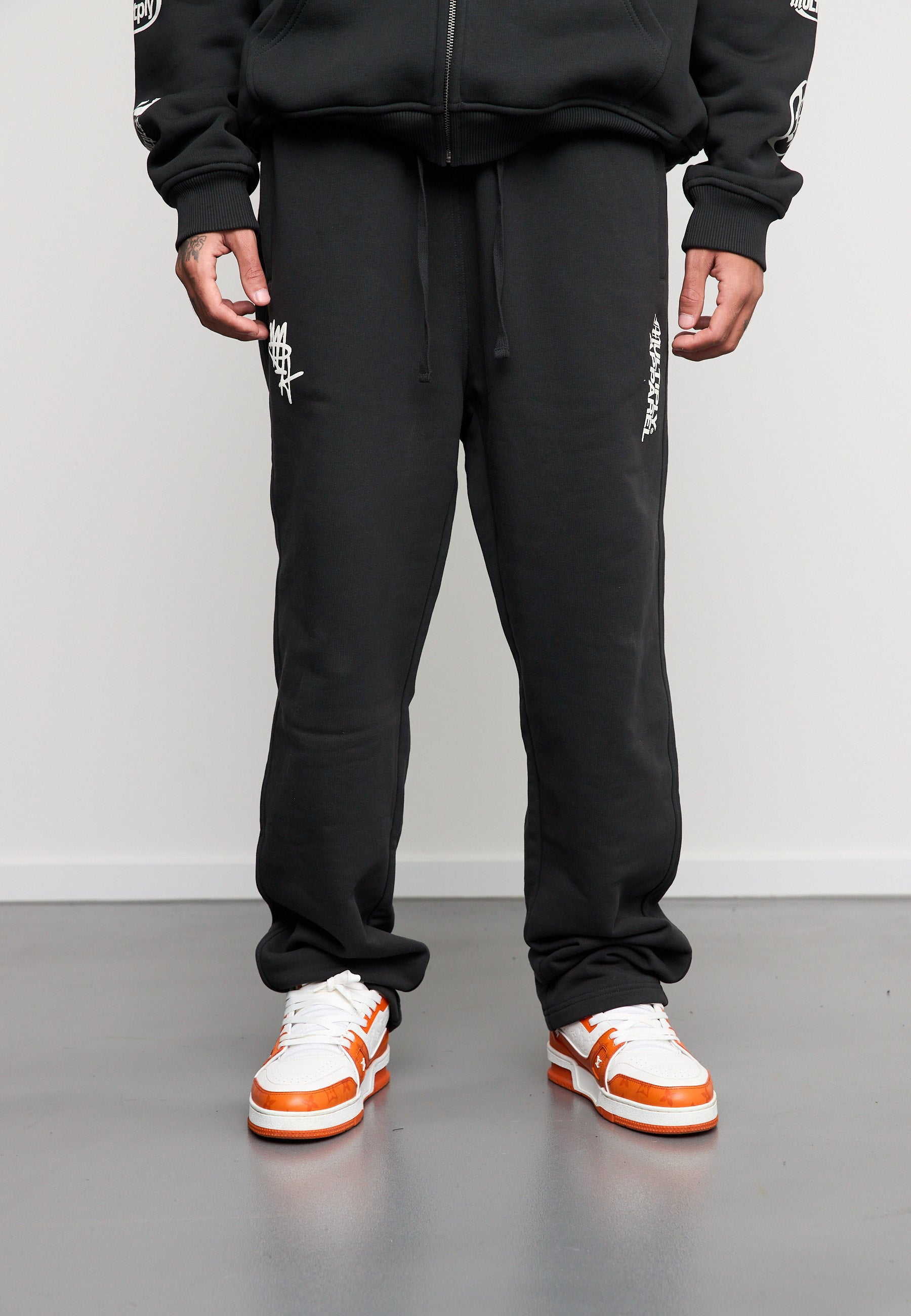 Multiply Spparel Jogger MALIGNED Black Soda Washed