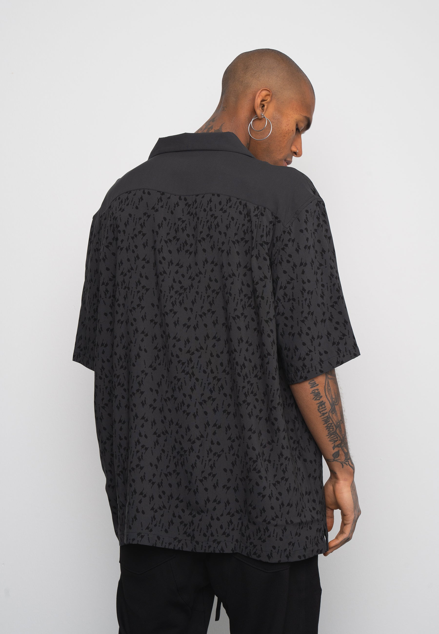 Multiply Apparel Oversize Shirt INMATES Black Soda – weitere Ansicht 3