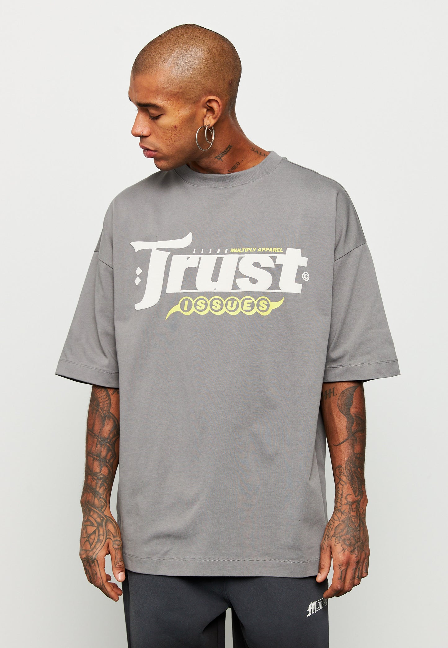 Oversize T-Shirt TRUST ISSUES Smoke Pearl