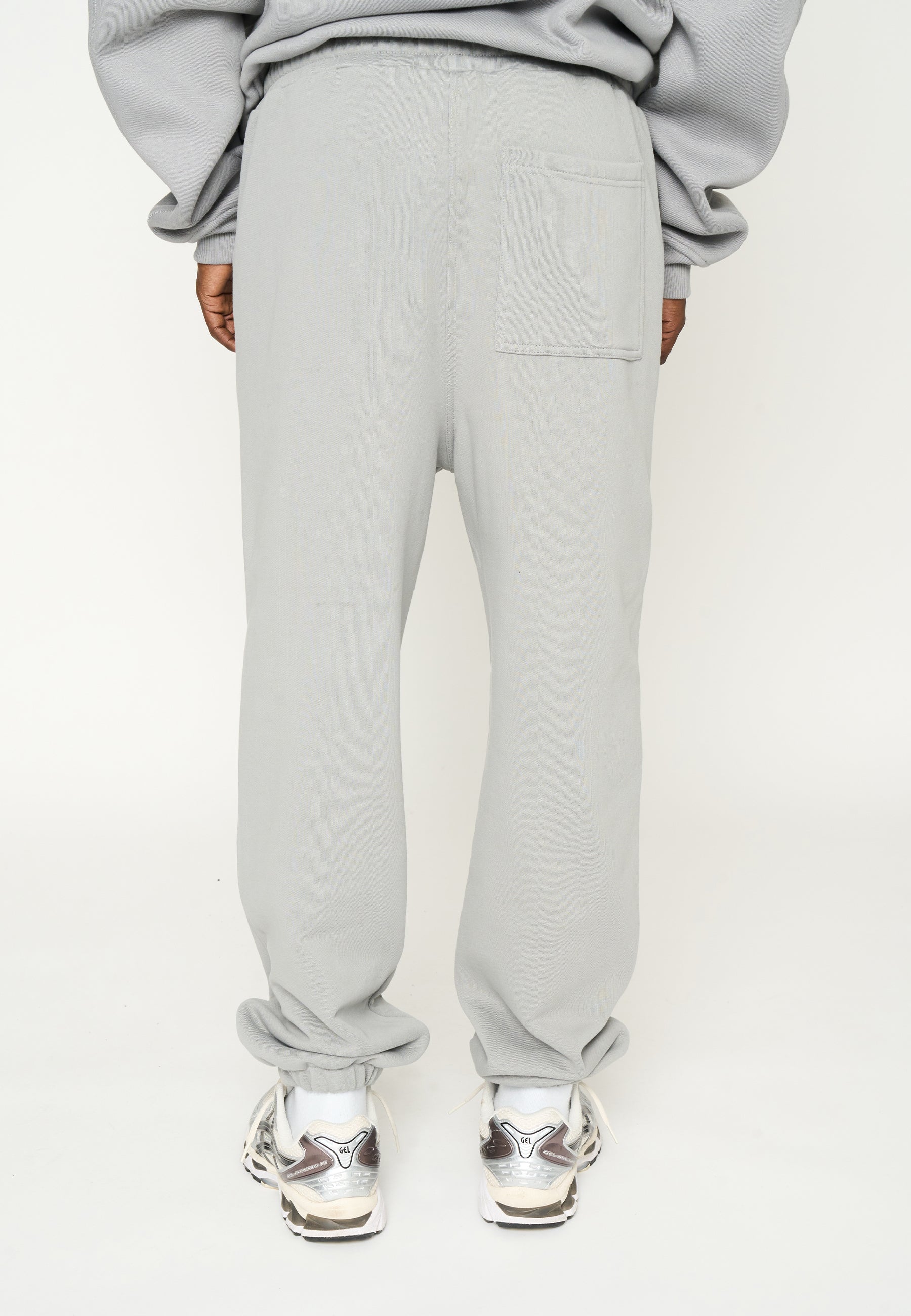 Multiply Apparel Jogger INITIALS Ultimate Grey – weitere Ansicht 3