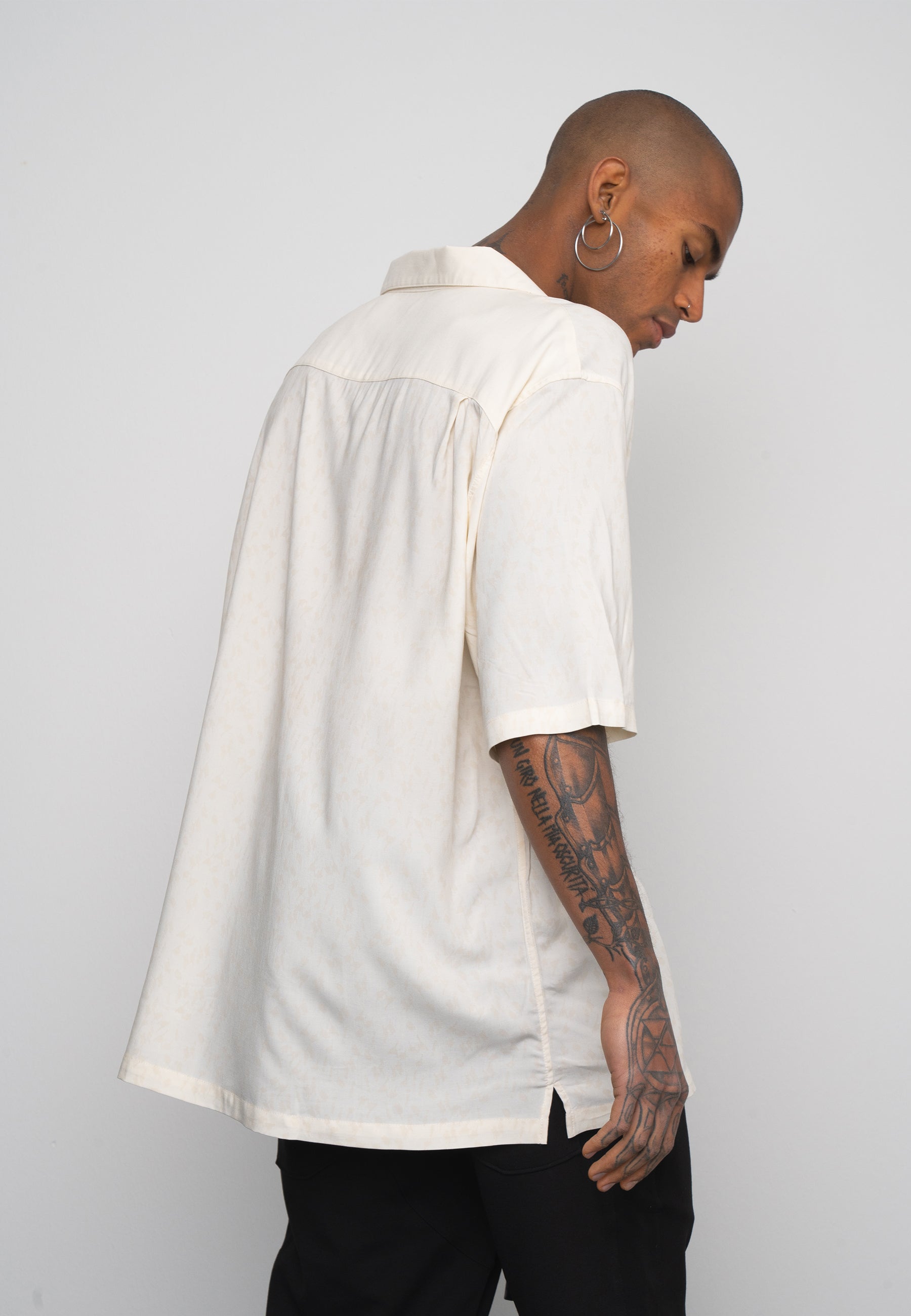 Multiply Apparel Oversize Shirt INMATES White Asparagus – weitere Ansicht 3