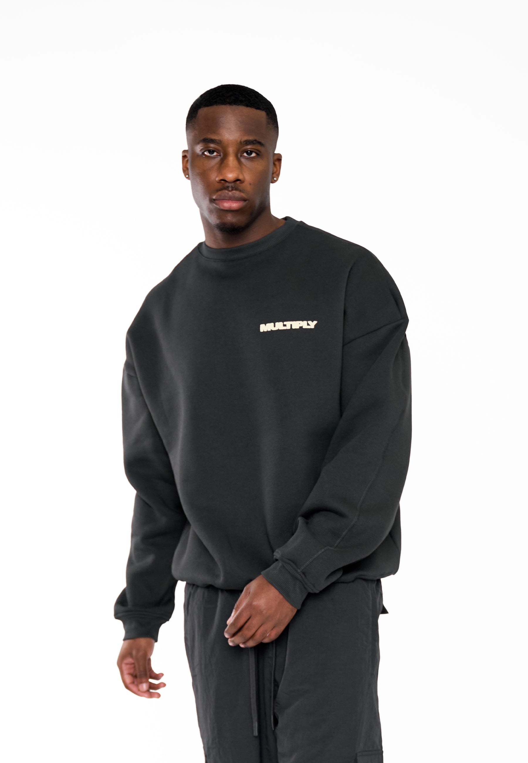 Multiply Apparel Oversize Sweatshirt MULTIPLY Black Soda – weitere Ansicht 4