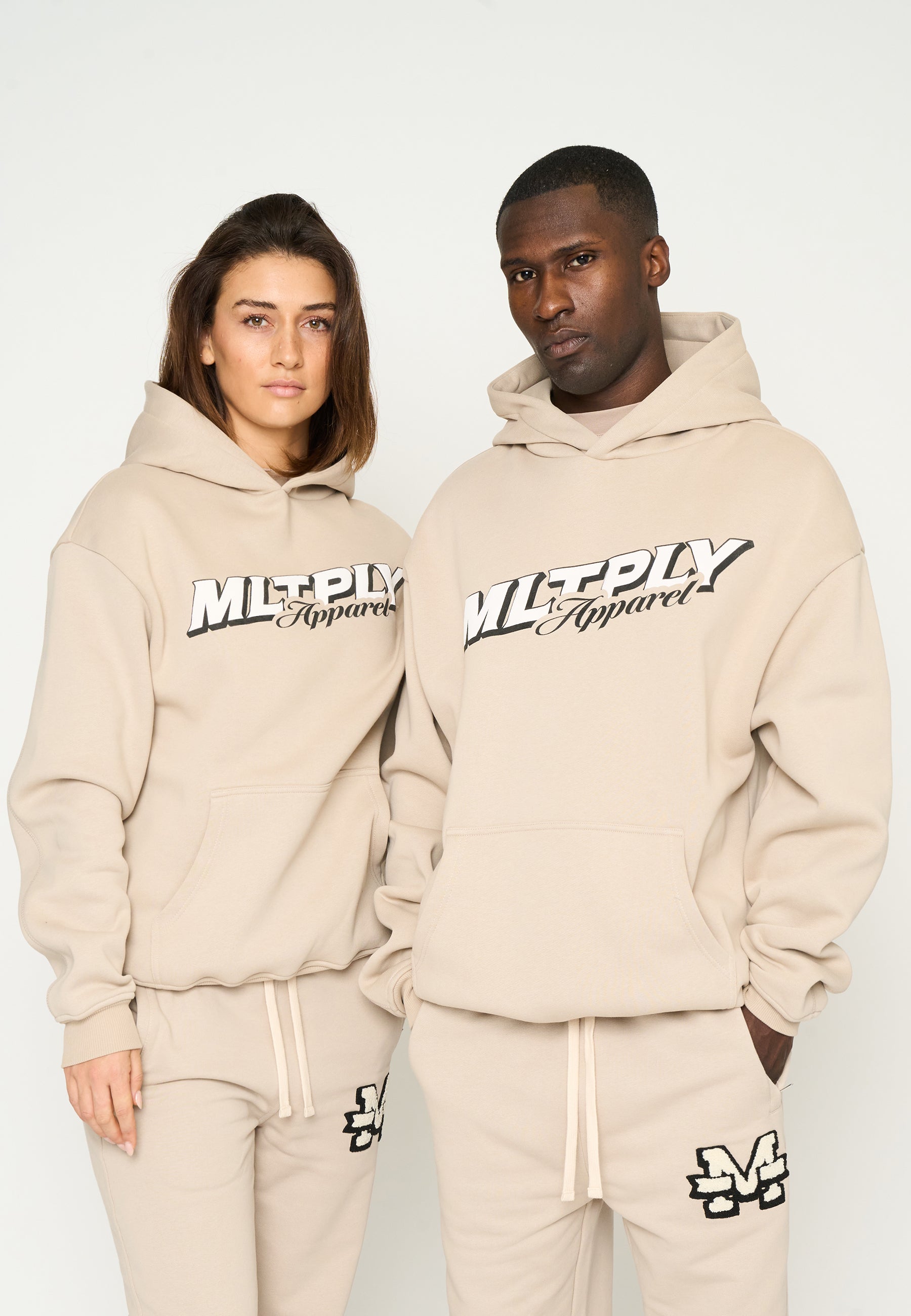 Multiply Apparel Oversize Hoodie UNION Simply Taupe – Frontalansicht