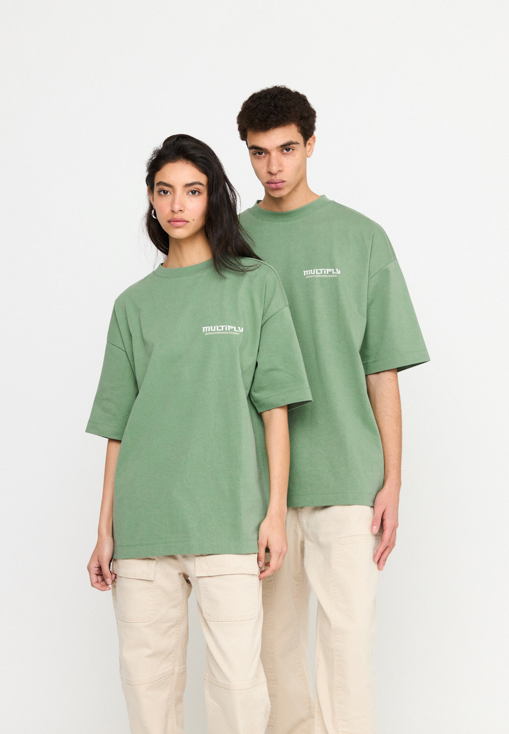 Oversize T-shirt BROKEN IDENTITY Hedge Green