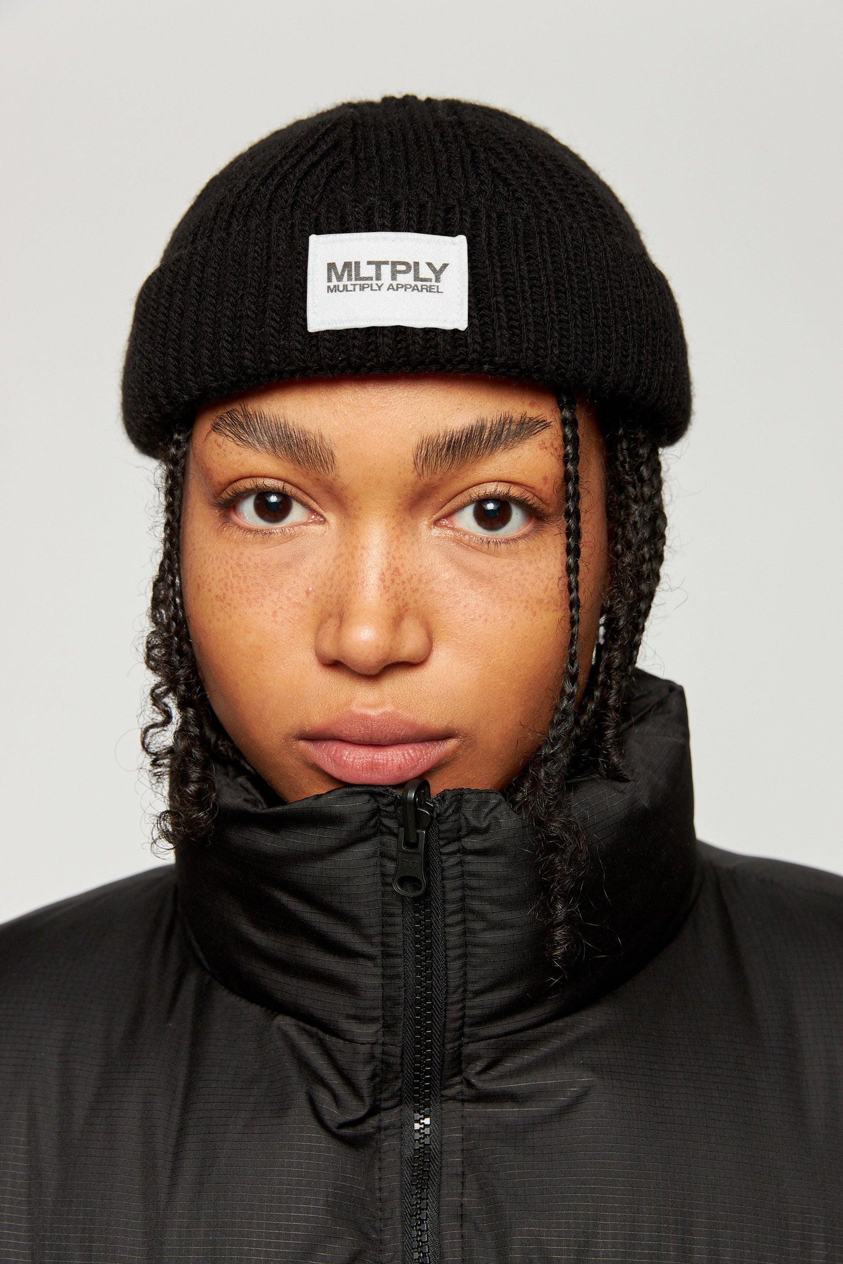 Multiply Apparel Beanie MLTPLY Black – Frontalansicht