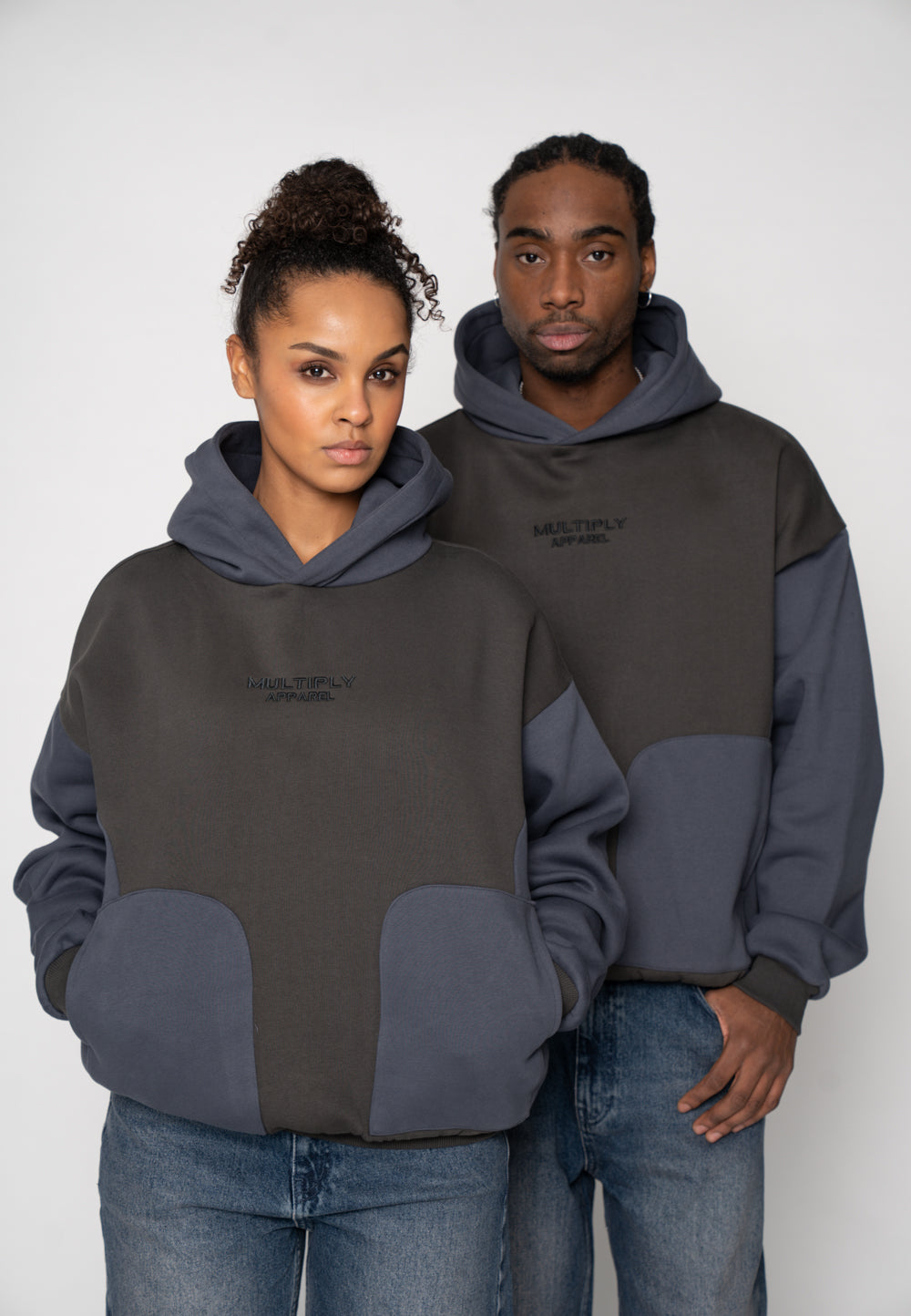 Multiply Apparel Oversize Hoodie BILLA Ombre Blue – Frontalansicht
