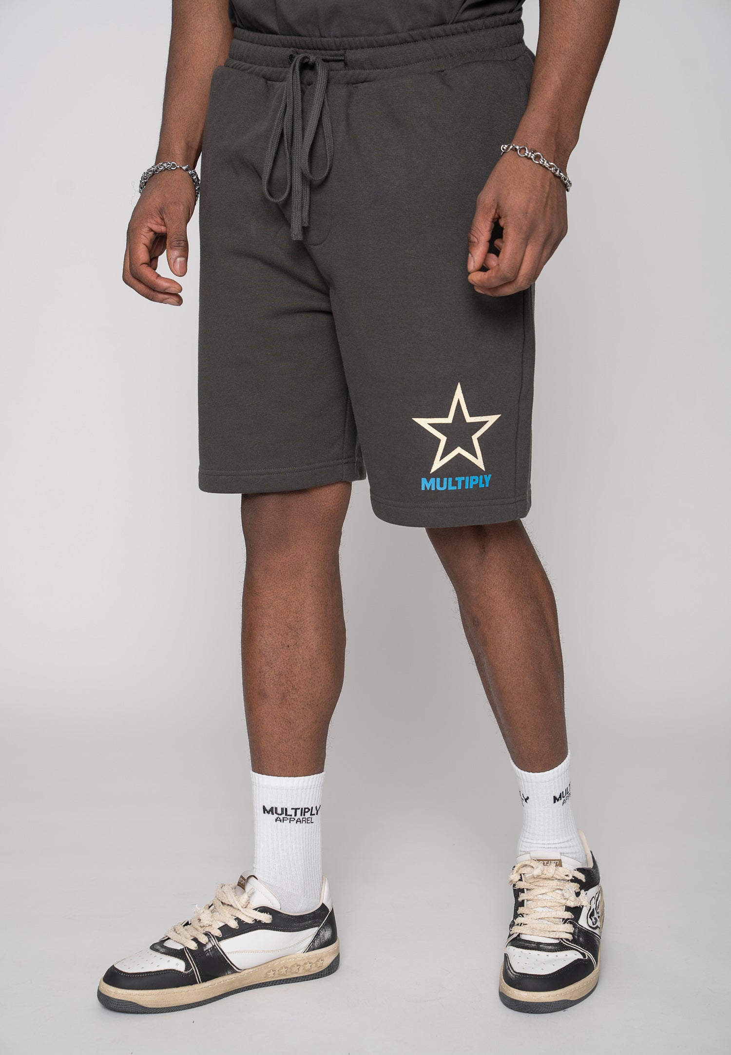 Multiply Apparel Oversize Shorts STARS Phantom Washed – weitere Ansicht 2