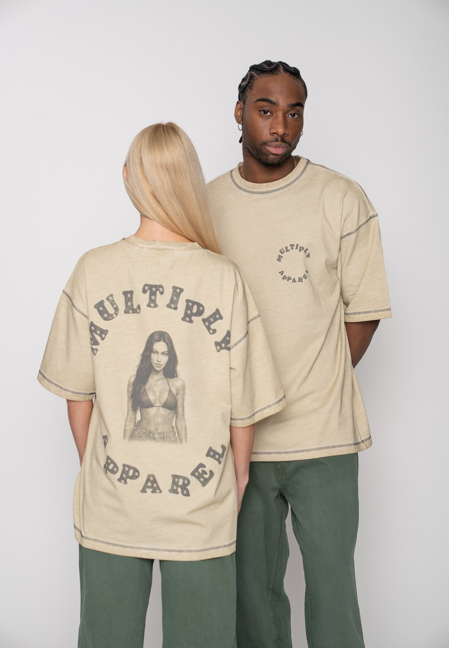 Multiply Apparel Oversize T-Shirt PIN UP Overcast – Frontalansicht