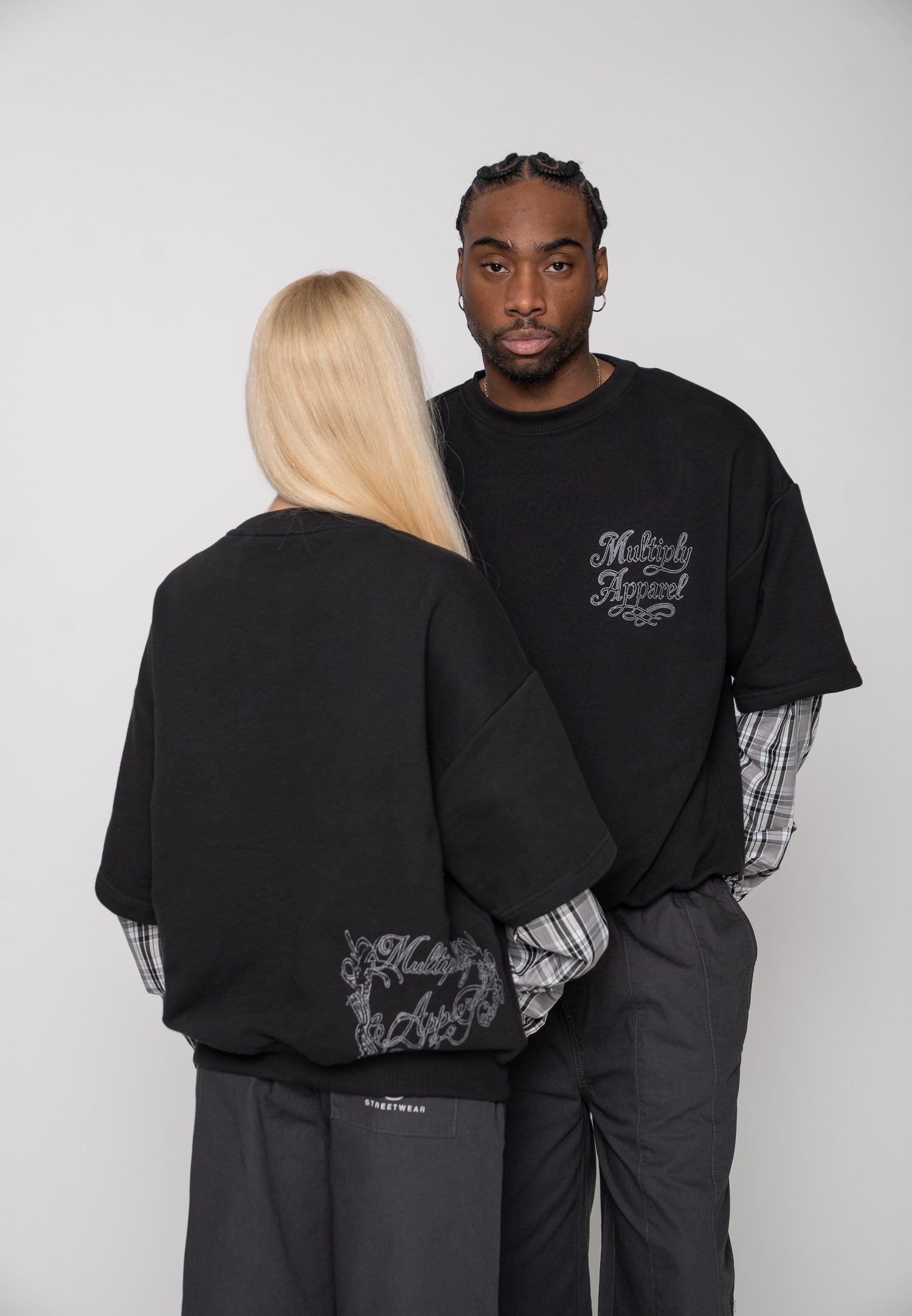 Multiply Apparel Oversize Sweatshirt HARMONY Black – Frontalansicht