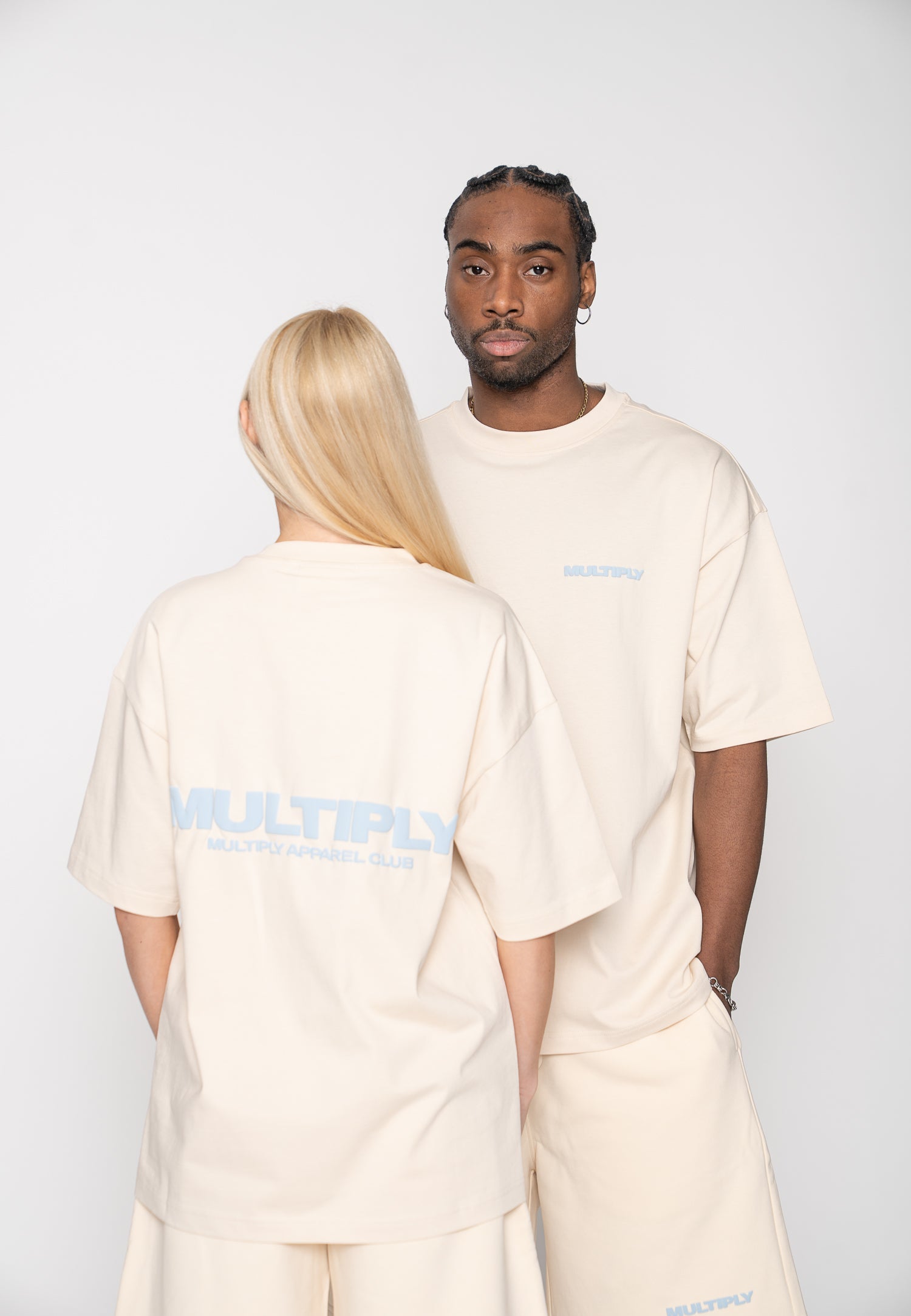 Multiply Apparel Oversize T-shirt MULTIPLY White Smoke – Frontalansicht