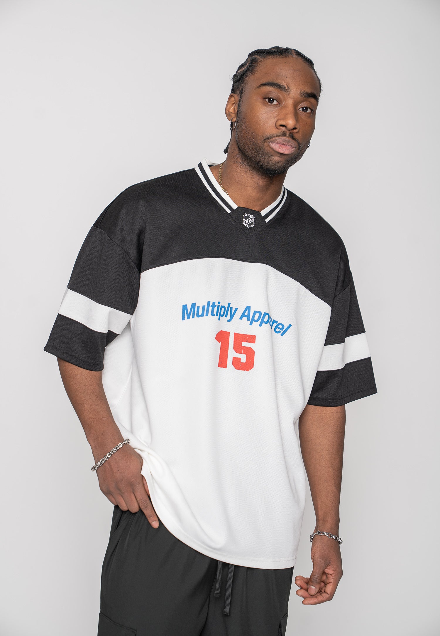 Multiply Apparel Oversize T-shirt OLYMP Pirate Black / Blanc de Blanc – weitere Ansicht 6