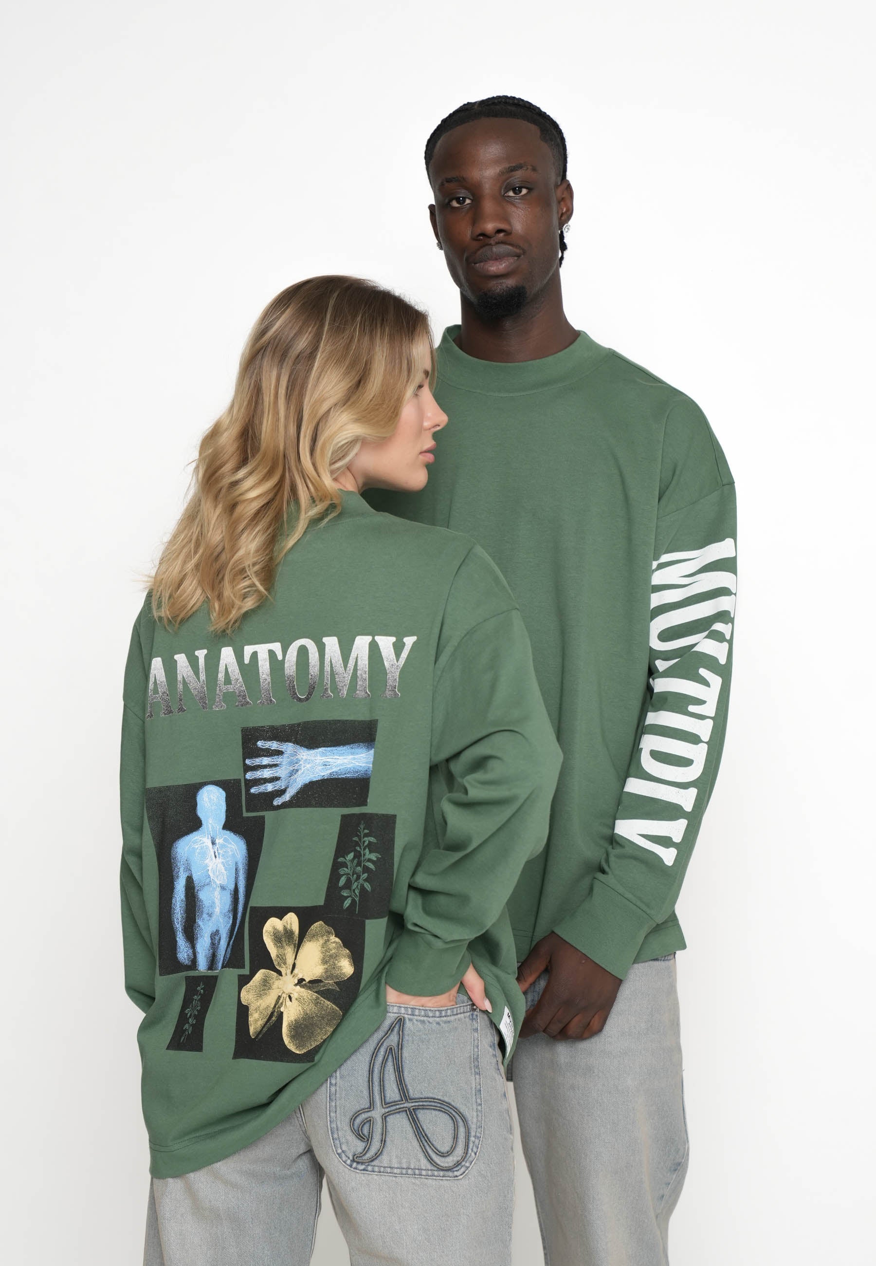 Multiply Apparel Oversize Longsleeve ANATOMY Myrtle – Frontalansicht