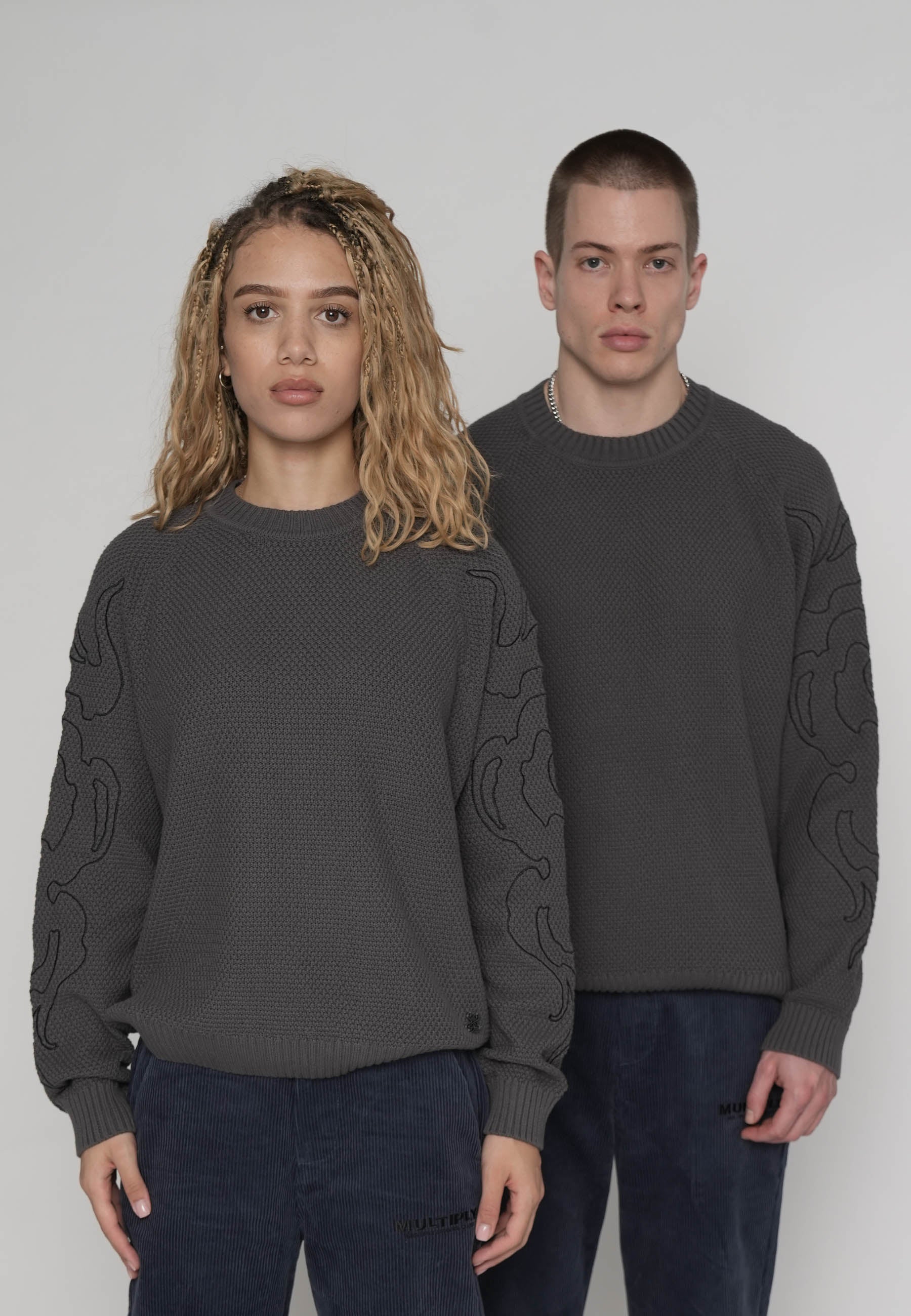 Multiply Apparel Oversize Sweatshirt Branding Gargoyle – Frontalansicht