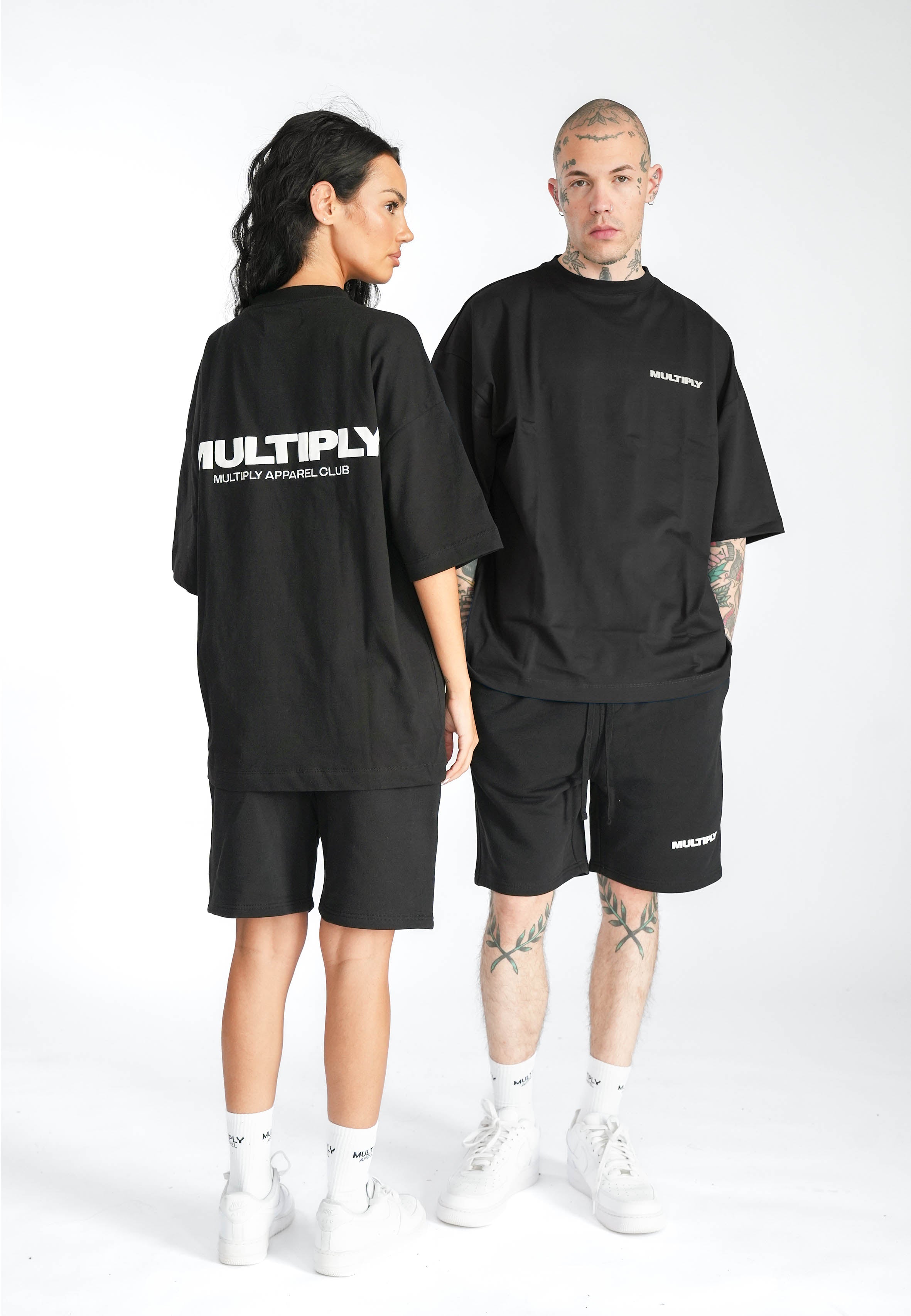 Multiply Apparel Oversize T-Shirt MULTIPLY Black – Frontalansicht